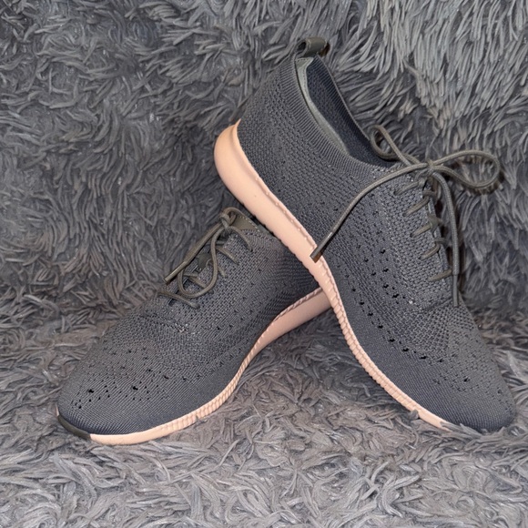 Stylish Gray Knit Cole Haan Women’s Sneakers with light pink soles - Picture 1 of 3